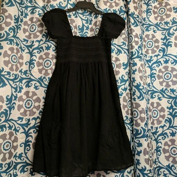 Black dress with small pockets - Picture 1 of 4